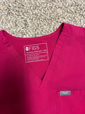 FIGS Scrub Set Women’s thumbnail 4