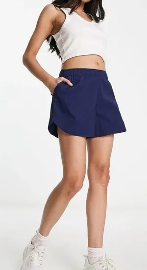 The North Face Class V 4" Pull-On Shorts‎ Women's Sz Large Navy Blue Pockets thumbnail 1