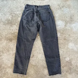 Forever 21 Women's High-Rise Gray/black Denim Jeans Size 27 thumbnail 7