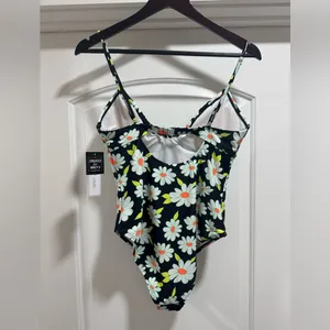 Salt & Cove Macys black‎ floral swim suit NWT Juniors Large thumbnail 6