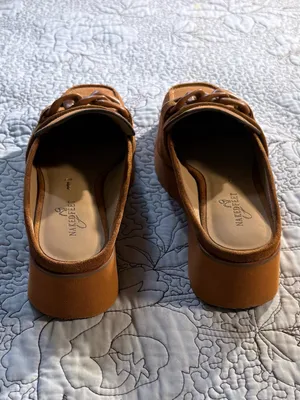 ☀️Naked Feet Elect Camel Suede Chain Platform Loafer Mules Sz 8🧡 thumbnail 2
