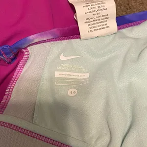 Womens Nike Pink Purple Essentials One-Piece Swimsuit NESS510-675 Size 14‎ thumbnail 5