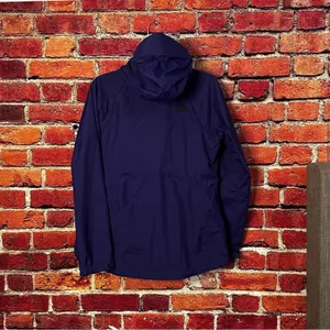 The north face women’s raincoat size small thumbnail 4