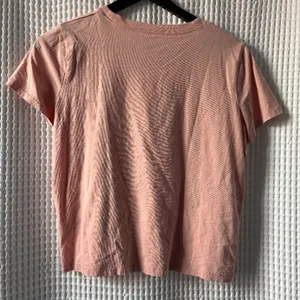 Madewell x Bliss and Mischief Woman of the Hour blush pink cropped tee medium thumbnail 3