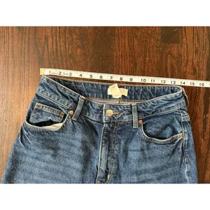 H&M High Rise Mom Jean Medium Wash Blue Jeans Size 6 thumbnail 5