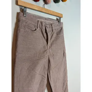 American Eagle 90's Straight dusty pink corduroy pants thumbnail 5