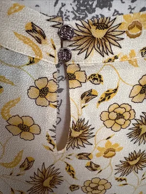 CeCe Large Yellow Floral Pintuck Shell Top thumbnail 6