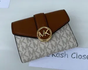 Michael Kors Vanilla Carmen Wallet Trifold Medium Leather Purse thumbnail 3