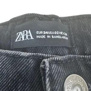 Zara High Rise Distressed Raw Hem Denim Shorts Black Edgy Grunge Size 2 thumbnail 5