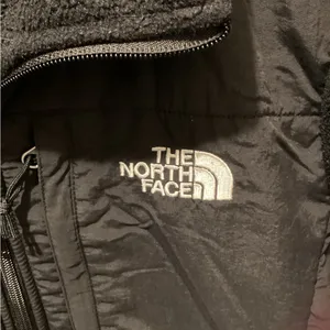 The North Face Black Fleece Jacket women’s medium thumbnail 3