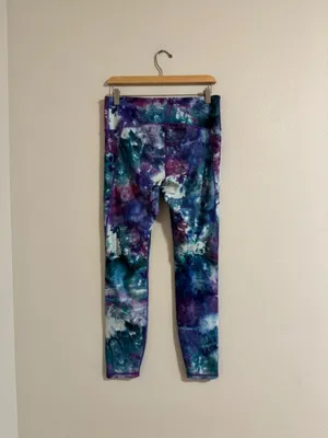 Under armour -Dye Leggings in Purple, Teal & White thumbnail 3