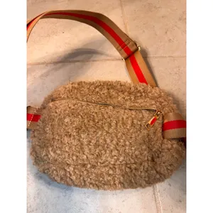 Anthropologie Sherpa Belt Bag‎ Tan Fleece Faux Shearling Crossbody Red Stripe thumbnail 4