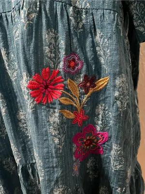Natural Life Boho Floral Embroidered Dress Size Large thumbnail 4