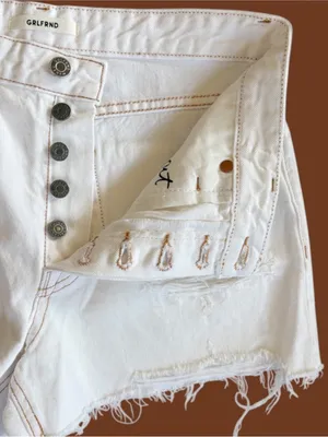 NWT GRLFRND The Helena Shorts Off-White Size 26 thumbnail 3