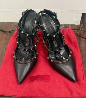 Valentino Garavani Rockstud Pumps Size 39 Black Leather Gunmetal Studs thumbnail 1
