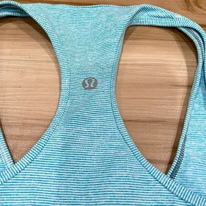 Lululemon Blue Striped Athletic Tank Top Women’s 4 thumbnail 4