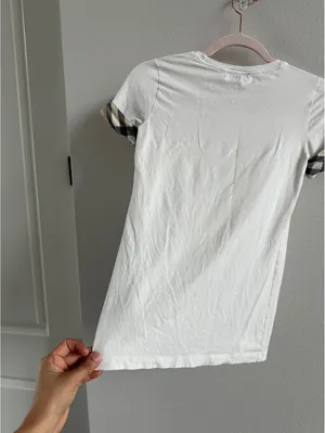 Burberry Women's White T-shirt Size XS thumbnail 6