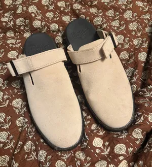 Dr. Martens thumbnail 1