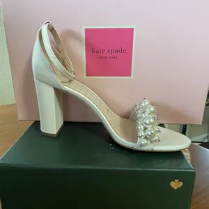 Kate Spade NIB Rosa Pearly Stud Ankle-strap Block Heels Ivory Parchment Size 6.5 thumbnail 4