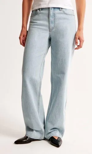 NWOT Abercrombie Curve Love High Rise Loose Jean in Light Wash thumbnail 1