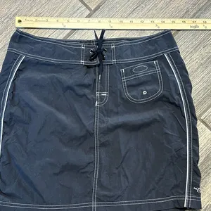 The North Face Women’s Overboard Classic Black Athletic Cargo Nylon Skirt Size 6 thumbnail 8