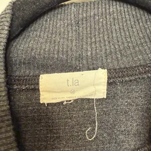 T.LA Anthropologie Charcoal Waffle Knit‎ Mock Neck Long Sleeve Top Size Medium thumbnail 2