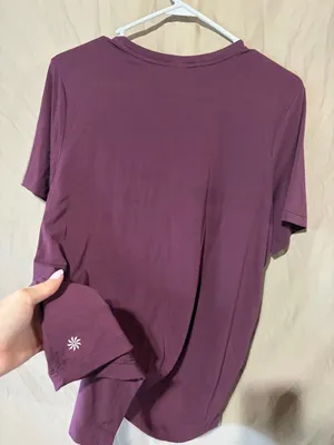 Athleta T-shirt thumbnail 3