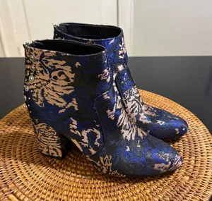 G by GUESS Women Blue Rose Gold Floral Brocade Studded Block Heel Ankle Boots thumbnail 1