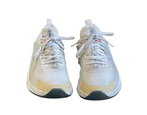 Women's Nike Air Max Sneakers, Size 6.5, White thumbnail 1