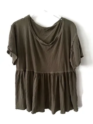Free People olive green top with ruffled sleeves and tiered hem Size Large thumbnail 1