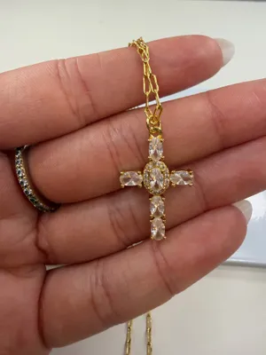 Gold Cross Necklace thumbnail 1