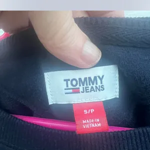 Tommy Hilfiger Blue Boxy Crop Hoodie thumbnail 2