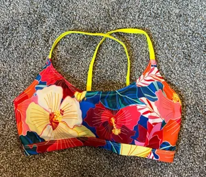Cupshe Floral bikini top thumbnail 1