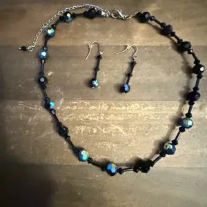 Black iridescent glass bead necklace and earrings set thumbnail 2
