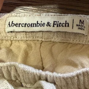 Abercrombie & Fitch Pull On Linen Blend Ruffle Drawstring Shorts Cream Beige M thumbnail 4