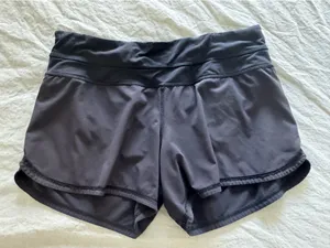 Lululemon Shorts thumbnail 1