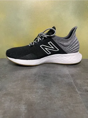 New Balance Women's Fresh Foam Roav T-Shirt Black/Gray Sneakers Size 9.5B thumbnail 14