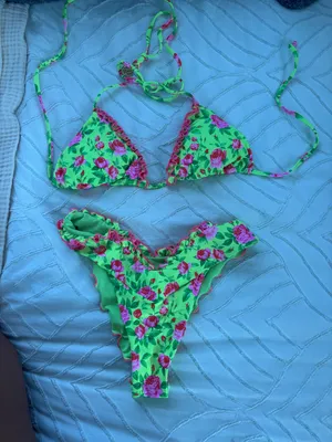 Ruffle bikini thumbnail 7
