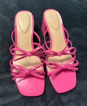 Bandolino Pink bow mules with block heel #glamour #heels thumbnail 1