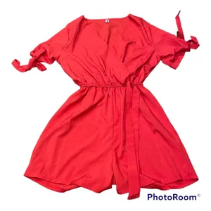 Red romper Size M thumbnail 1