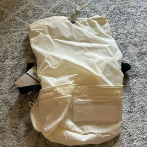 Hunter Drawsting Backpack thumbnail 1