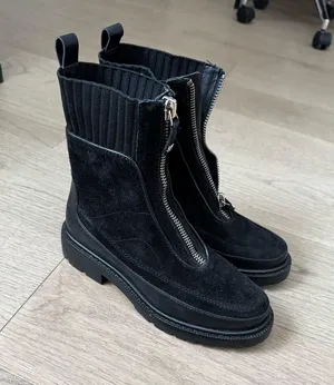 Sam Edelman Suede Boots Black thumbnail 1