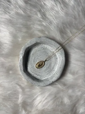 18k Gold Rosemary pendant necklace thumbnail 2