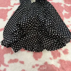 ✨ NWT Vintage-Inspired Black & White Polka Dot Bubble Hem Strapless Mini Dress ✨ thumbnail 4