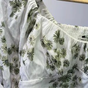 Abercrombie & Fitch floral puff sleeve crop top thumbnail 12