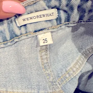 Weworewhat High Rise Slit Hem Denim Light Wash Blue Jeans 25 thumbnail 8