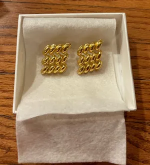 Gold post earrings thumbnail 1