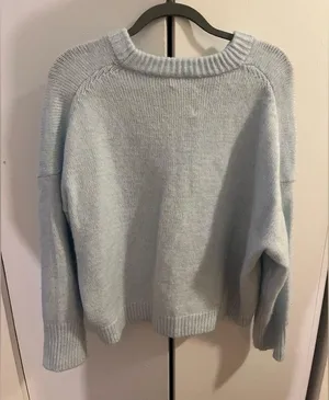Abercrombie light blue sweater thumbnail 4