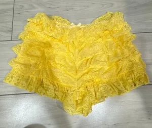 NWOT yellow‎ ruffle lace bloomer shorts size xs thumbnail 1