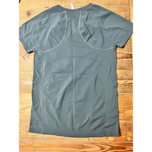 Women's Athleta Momentum Shirt thumbnail 2